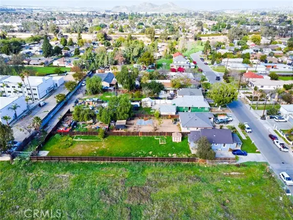 Riverside, CA 92501,2493 Northbend Street