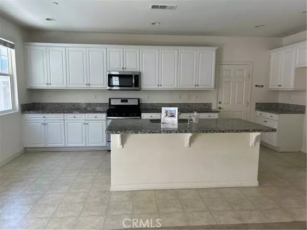 Eastvale, CA 92880,5864 Silveira Street