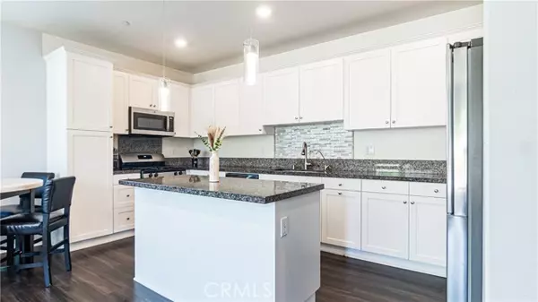 Eastvale, CA 92880,5857 Oatfield Ave