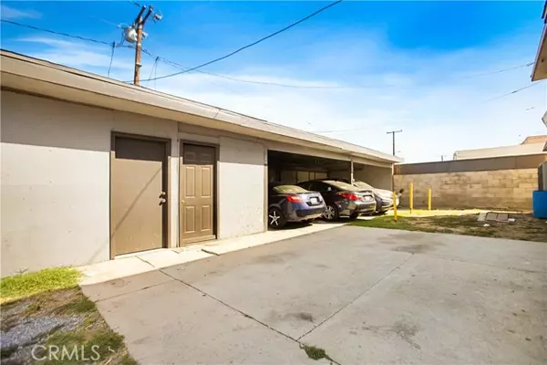 Compton, CA 90221,4623 Compton Blvd
