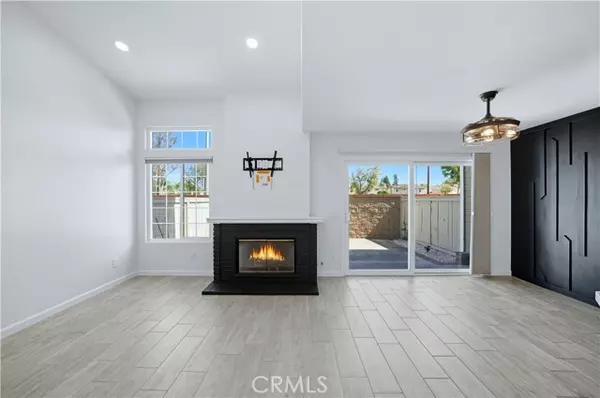 Tustin, CA 92782,2285 Boxwood Place