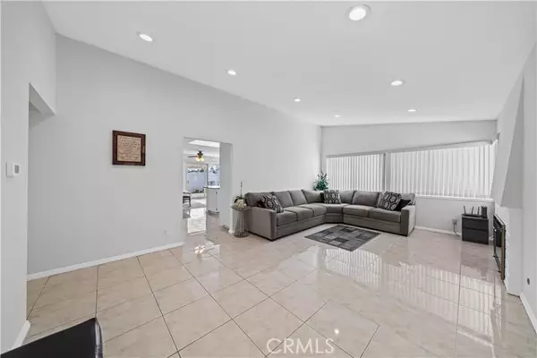 San Diego, CA 92126,8141 Calle Nueva
