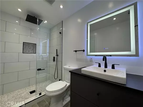 Los Angeles, CA 90077,2212 Linda Flora Drive