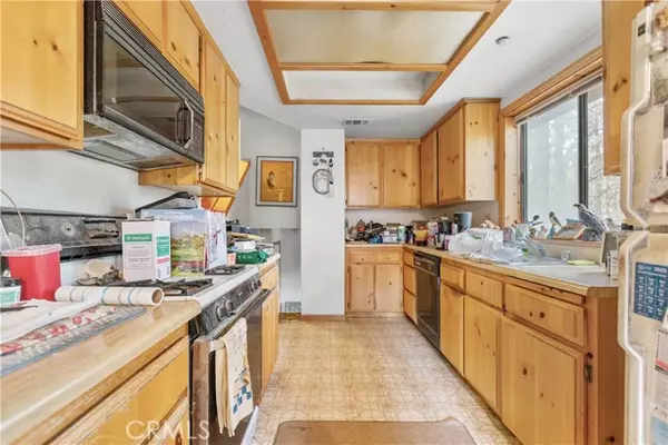 Wrightwood, CA 92397,1500 Helen St