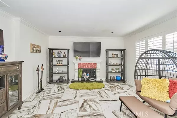11742 215th, Lakewood, CA 90715