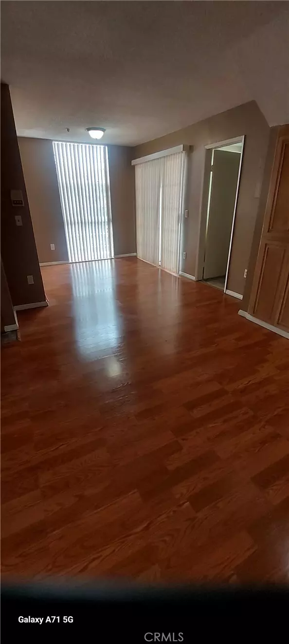 Burbank, CA 91504,1706 Grismer