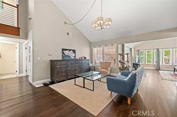 Fullerton, CA 92831,2073 Smokewood