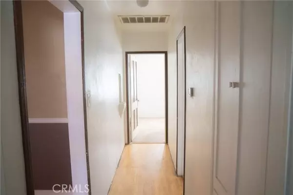 Long Beach, CA 90805,163 East Scott