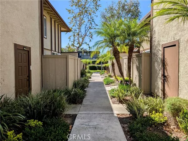 26253 Via Roble, Mission Viejo, CA 92691
