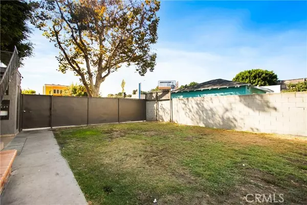 Compton, CA 90221,4623 East Compton