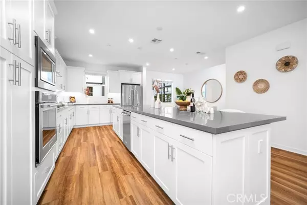 Irvine, CA 92614,113 Schick