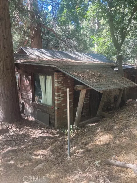 Crestline, CA 92325,1108 Jupiter Way