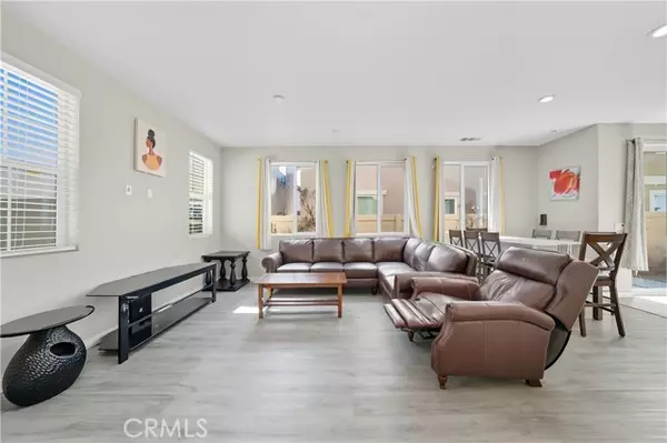 Chino, CA 91710,13846 Farmhouse