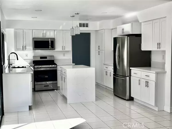 Victorville, CA 92392,14535 Owens River