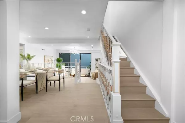 Newport Beach, CA 92663,102 Intrepid