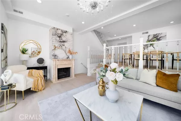 Newport Beach, CA 92663,102 Intrepid