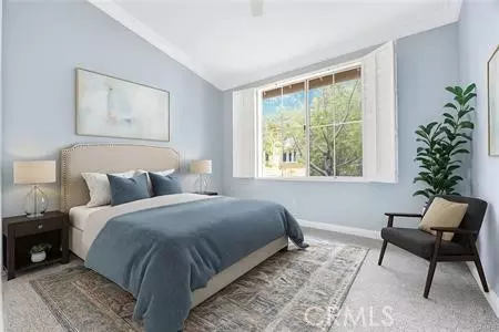 Irvine, CA 92606,2702 Ladrillo Aisle