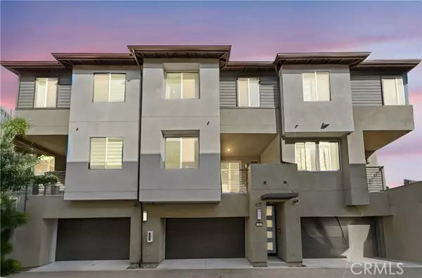 Placentia, CA 92870,1572 Lima Way