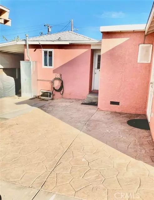 Highland, CA 92410,7848 Elm Street