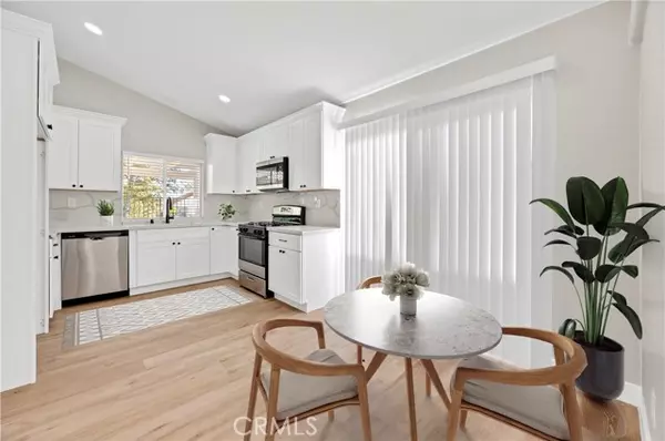 Murrieta, CA 92562,23993 Via Astuto