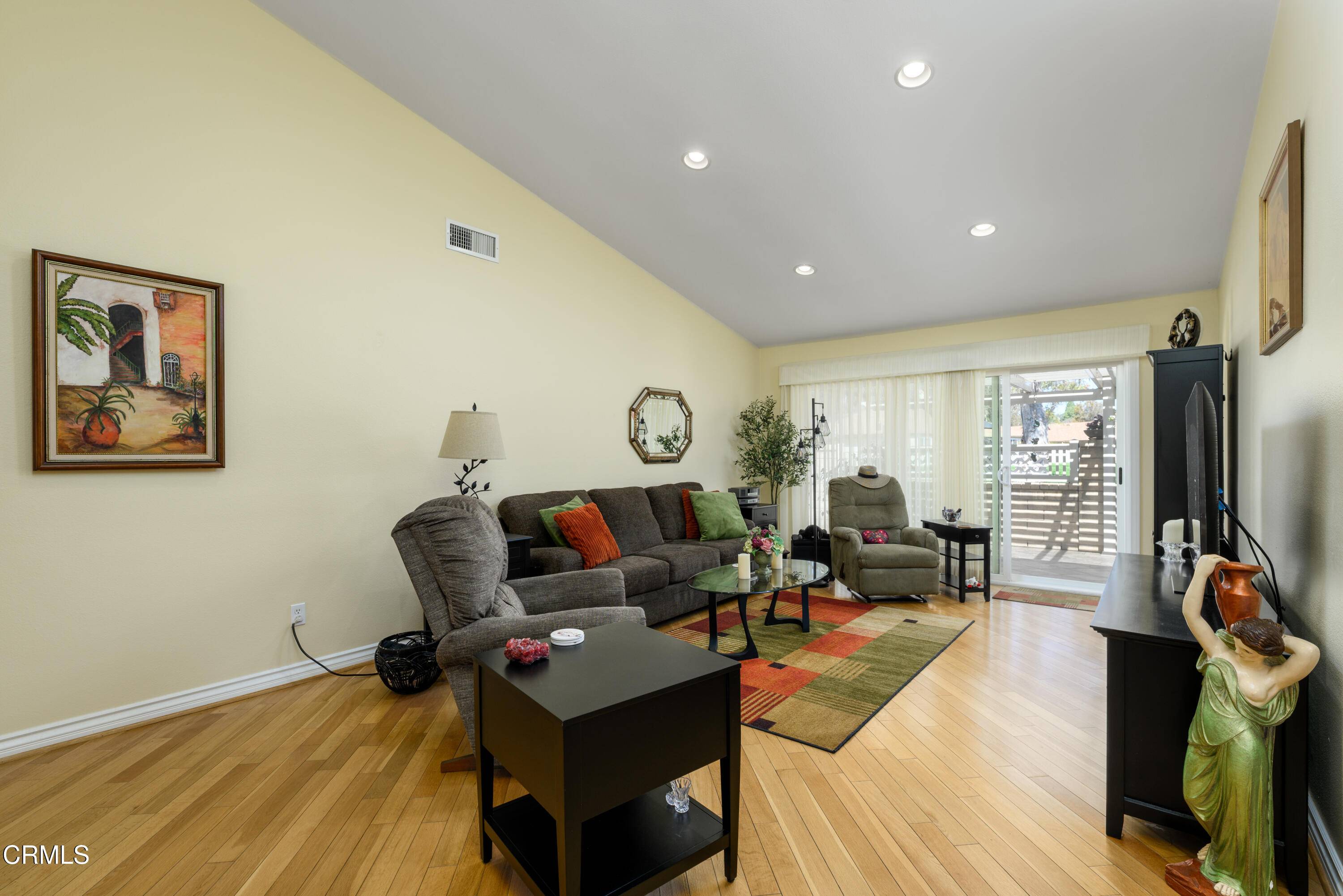 Camarillo, CA 93012,28210 Village 28