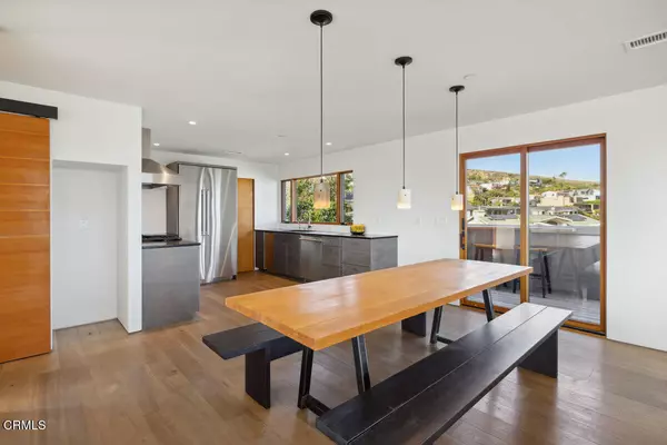 Ventura, CA 93003,572 Skyline Road