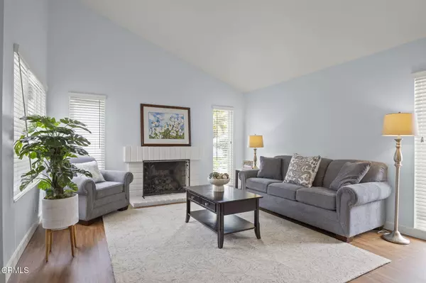 Ventura, CA 93003,1424 Zion Way