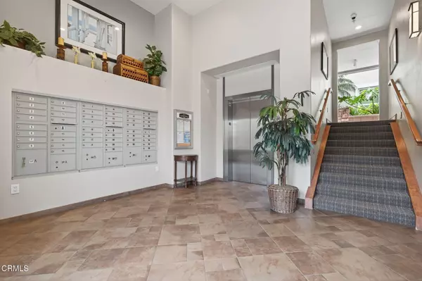 Oxnard, CA 93035,1423 Windshore Way