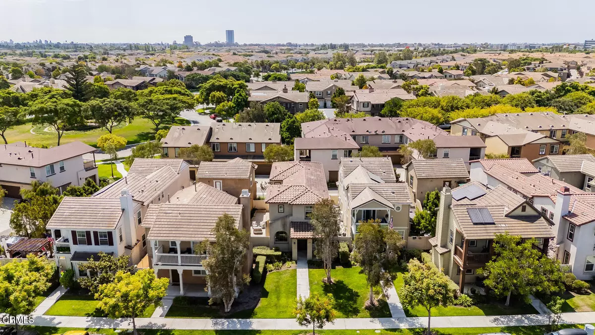 Oxnard, CA 93036,674 Nile River Drive