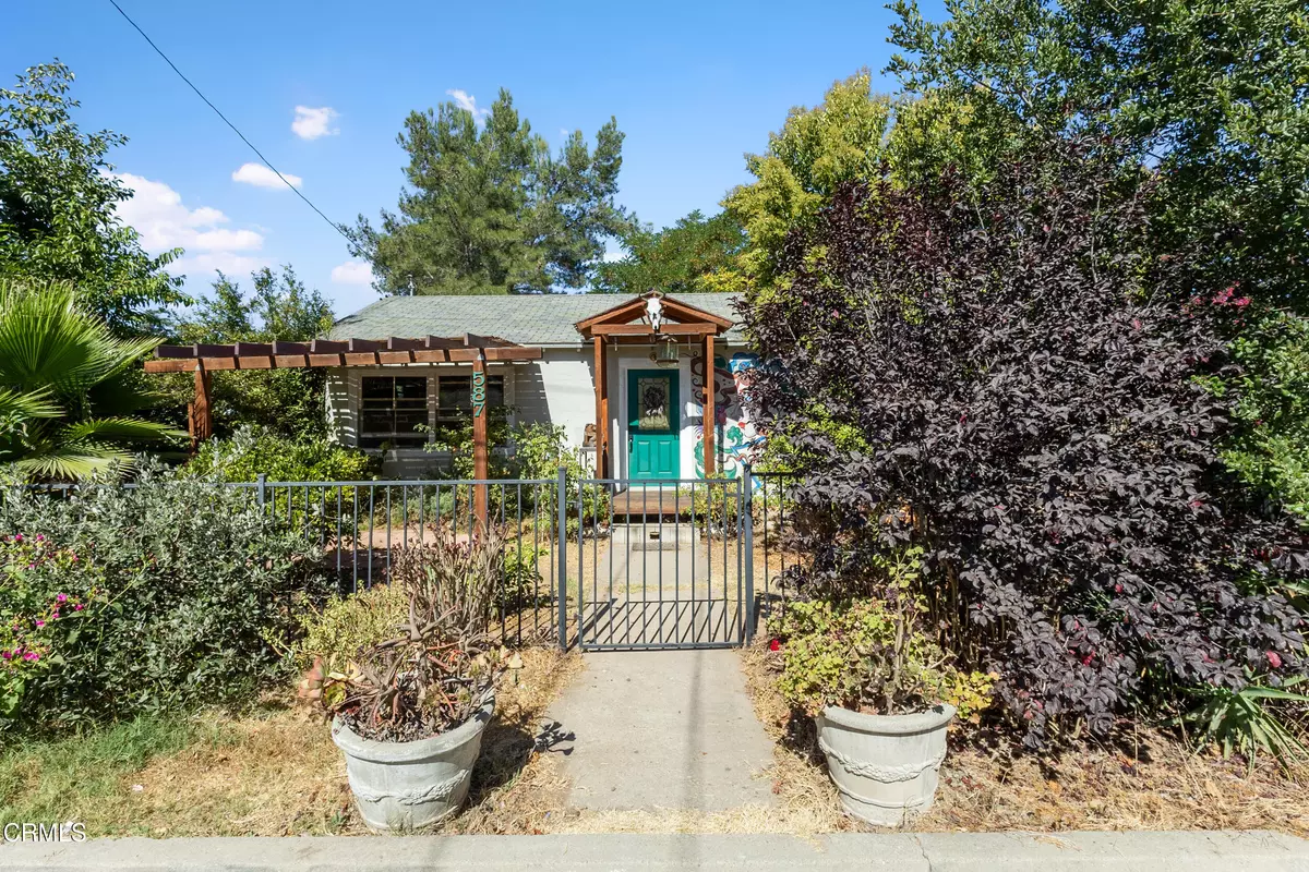 Oak View, CA 93022,587 Vine Street