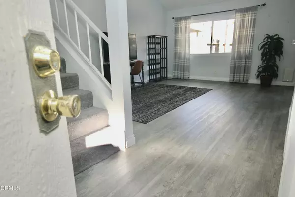 Oxnard, CA 93033,5302 Barrymore Drive