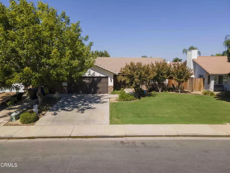 10908 Royal Ascot Avenue, Bakersfield, CA 93312