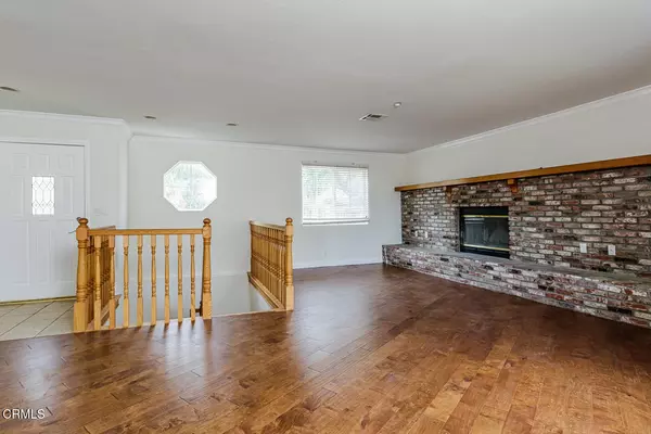 Chatsworth, CA 91311,215 La Gross Way