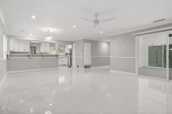 Ventura, CA 93001,910 seaside Court