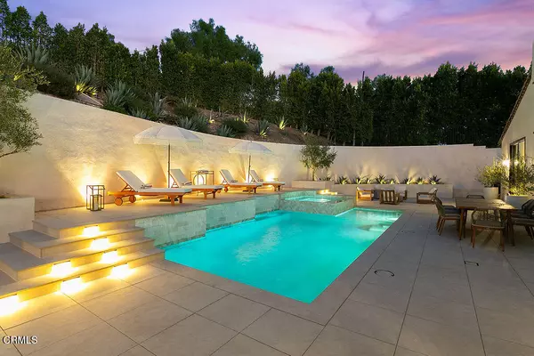 Thousand Oaks, CA 91362,2417 East Hillcrest Drive