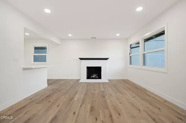 Thousand Oaks, CA 91362,2457 Chiquita Lane