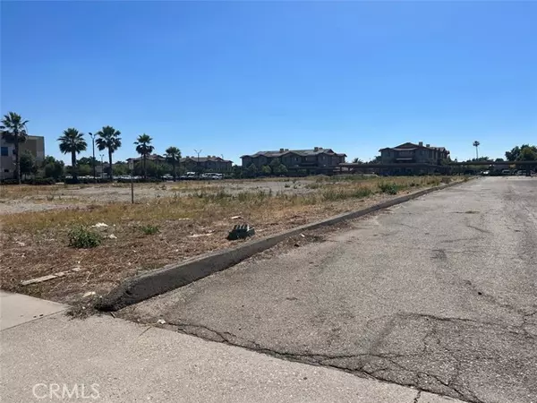 Fontana, CA 92335,9420 Sierra Avenue