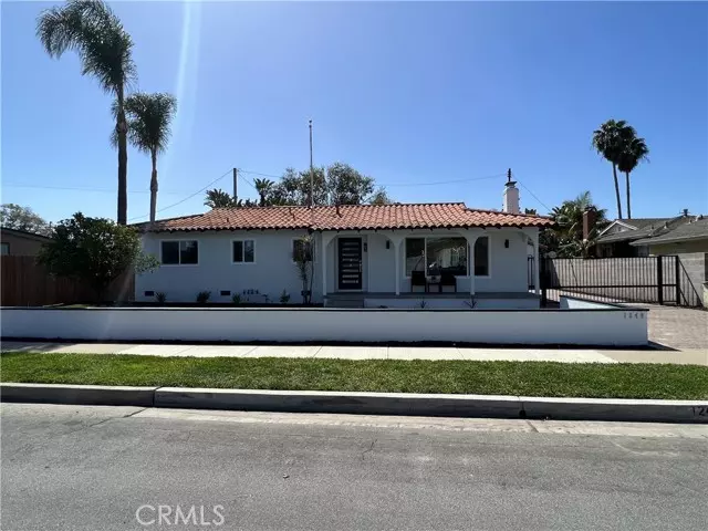 1249 Watson Avenue, Costa Mesa, CA 92626