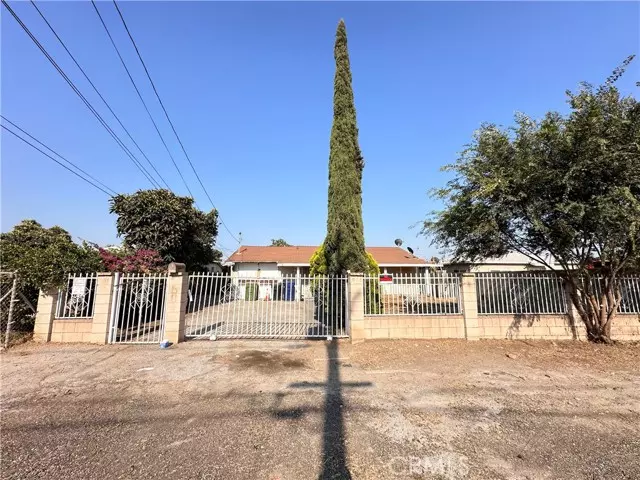 5238 North Roxburgh Avenue, Azusa, CA 91702