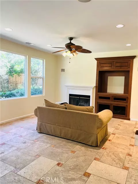 West Covina, CA 91791,3287 East Holt Avenue