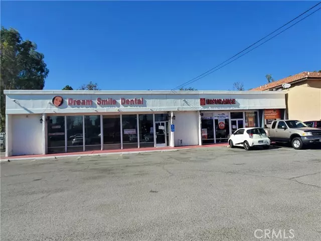 2710 North Grand Avenue, Santa Ana, CA 92705