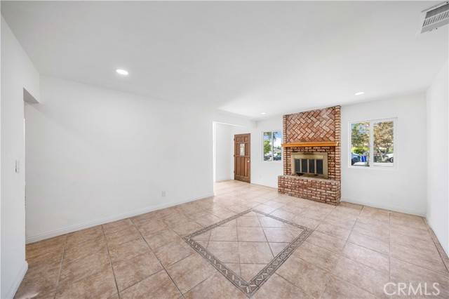 Upland, CA 91786,360 Hervey Avenue