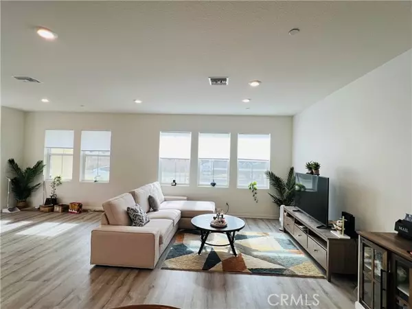 Ontario, CA 91761,4058 East Coronado Privado