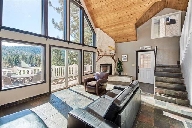 Big Bear Lake, CA 92315,42639 Alta Vista Avenue
