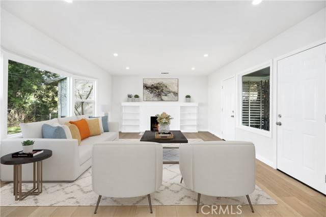 Altadena, CA 91001,634 West Mendocino Street