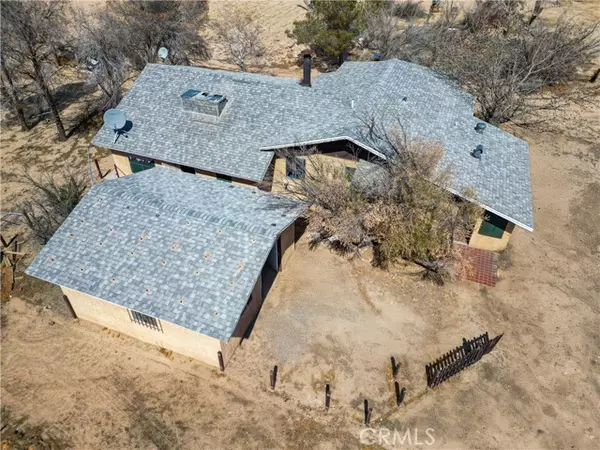 Yermo, CA 92398,45200 Camelot Drive