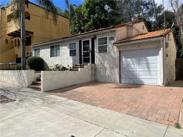 3931 Berry Drive, Studio City, CA 91604