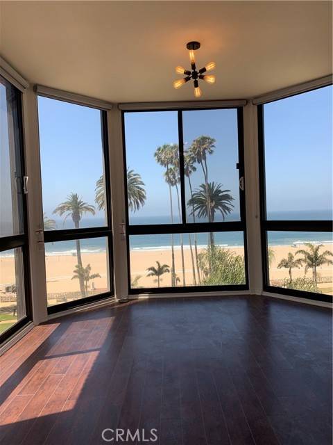 Santa Monica, CA 90403,1033 Ocean Avenue