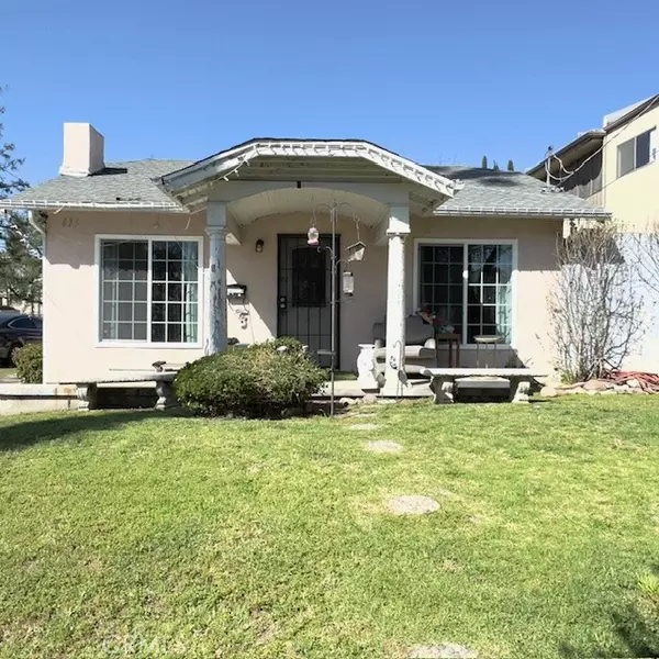 615 North Mentor Avenue, Pasadena, CA 91106