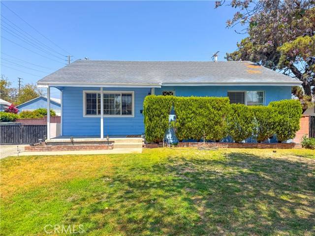 1037 East Grovecenter, West Covina, CA 91790